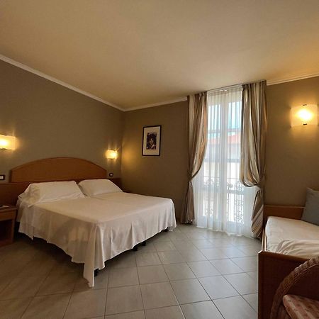 Hotel Regina فورتي دي مارمي المظهر الخارجي الصورة