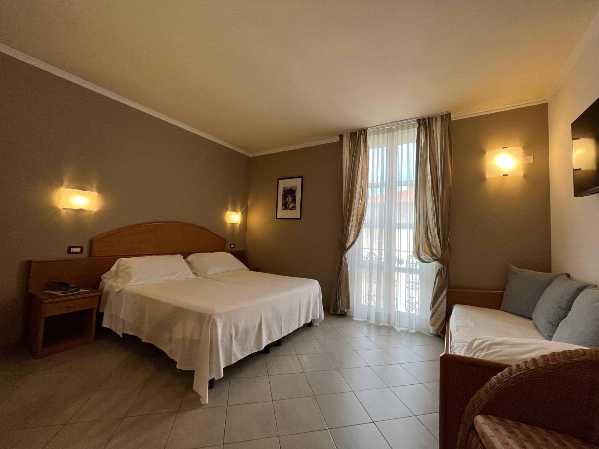 Hotel Regina فورتي دي مارمي المظهر الخارجي الصورة